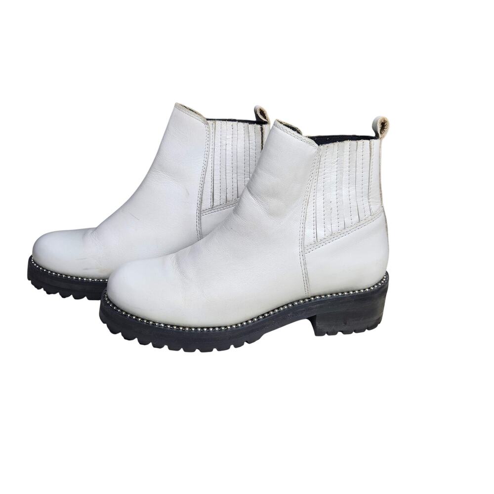 Steve Madden Gale Chelsea Ankle Boots White Leather Lug Sole 8M